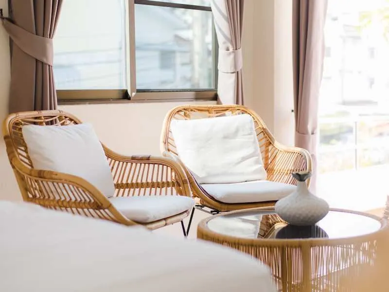 Deluxe Room seating area